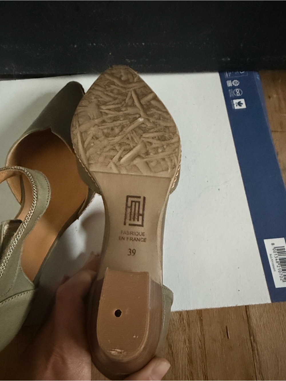 Sundance Women's Low Heel Sandal - Gray